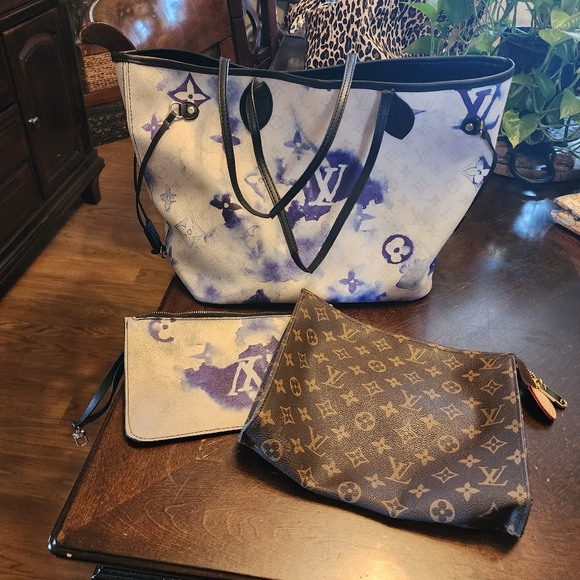 Tote bag bundle minus cosmetic pouch - Picture 1 of 3